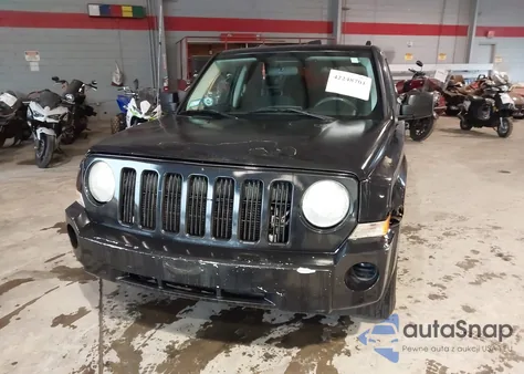 2008 Jeep Patriot Sport из США, поврежденный, VIN 1J8FF28W68D705251